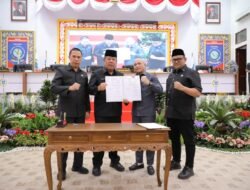 Hadiri Rapat Paripurna, Gubernur Hidayat Sebut dari Rakyat Untuk Rakyat