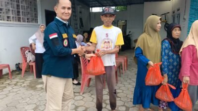 Peringatan Hari Ibu, KJMP Babel dan Bumdes Padangbaru Bantu Warga